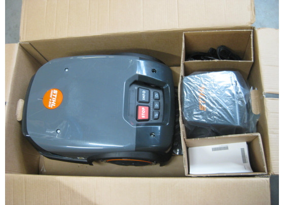 B-Ware: STIHL iMOW 4 Evo Mähroboter inklusive Dockingstation 