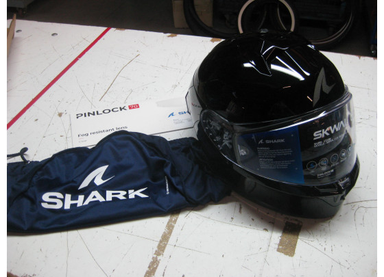B-Ware: Shark Skwal Cup Blank Motorradhelm, Größe S, schwarz