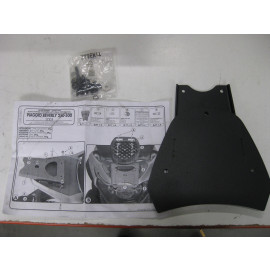 B-Ware:  GIVI Montagekit E für Monolock Topcases Piaggio Beverly GT 125/250/300/400/500 (2005-2008) / Tourer 125/250/400 (2008-) 2tlg. Herren, Größe 48, schwarz/weiß